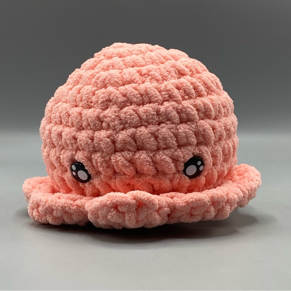Octopus crochet plush handmade new peach kawaii
